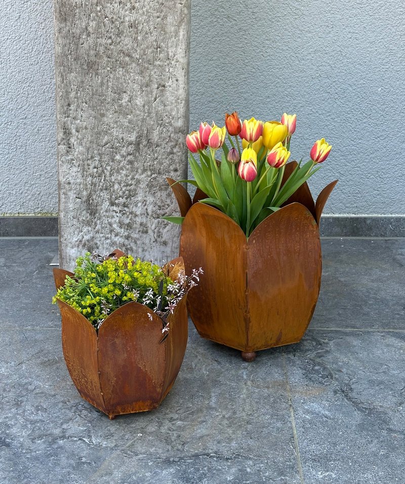 Pflanztopf Tulpe Nanna aus Edelrost