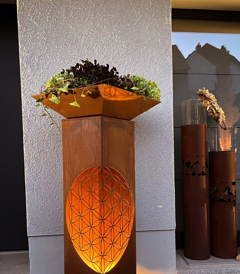 Säule Lebensblume Baldur aus Edelrost